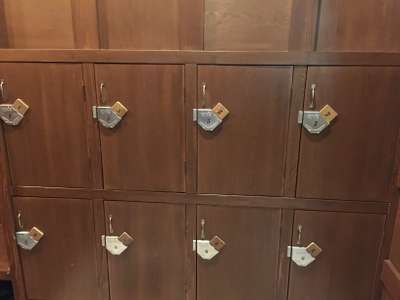 館内は土足ではありません。感染症予防には効果的？